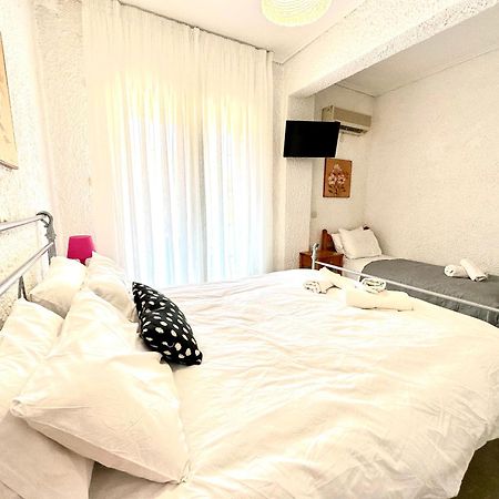 Katerina Apartments Néos Pírgos Szoba fotó