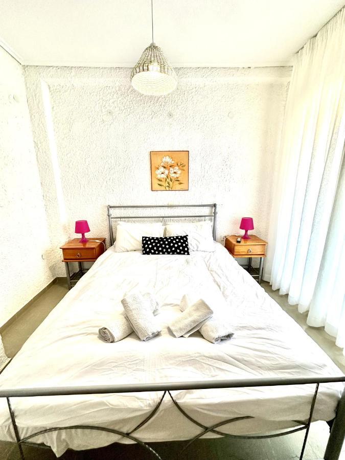 Katerina Apartments Néos Pírgos Szoba fotó