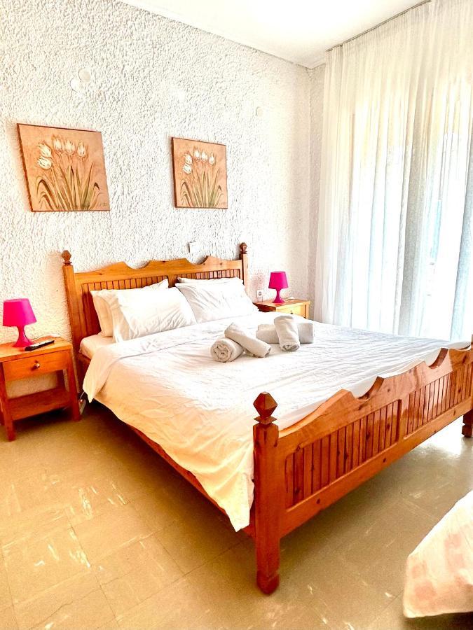 Katerina Apartments Néos Pírgos Szoba fotó