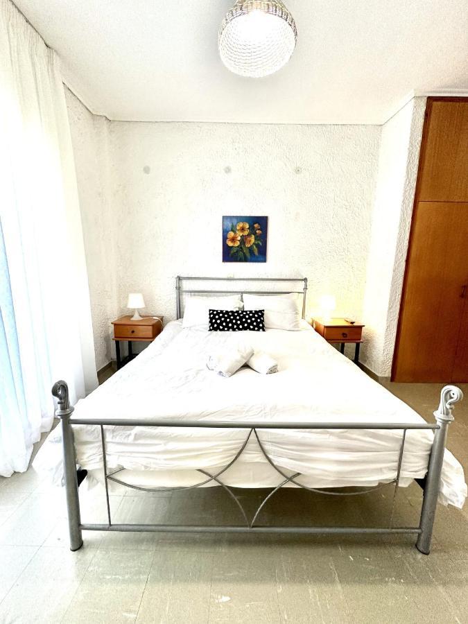 Katerina Apartments Néos Pírgos Szoba fotó