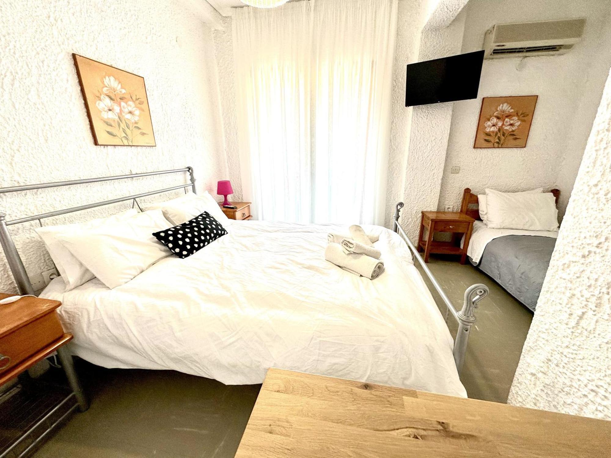 Katerina Apartments Néos Pírgos Szoba fotó