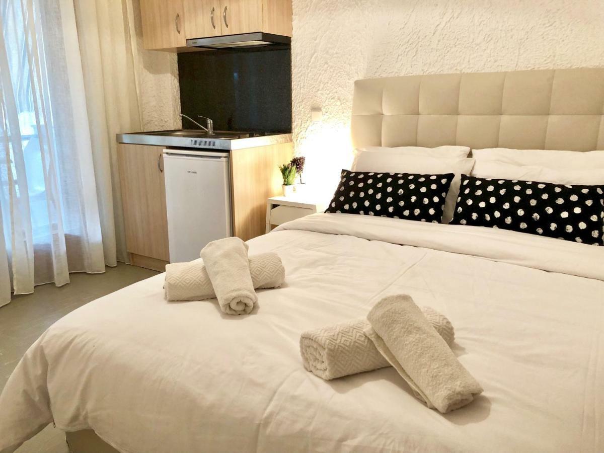 Katerina Apartments Néos Pírgos Kültér fotó